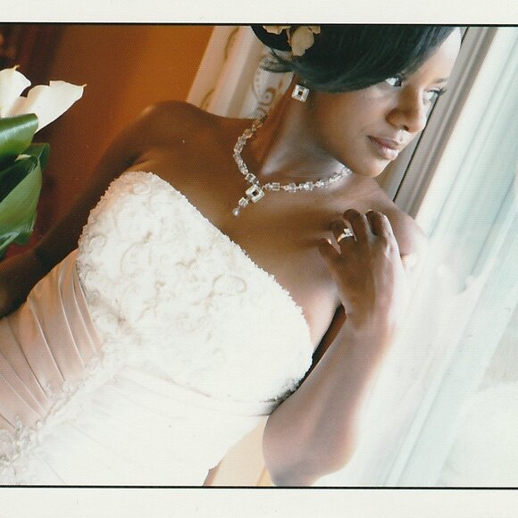 Stunning Ivory Mermaid Wedding Dress - Elegant Bridal Gown - Picture 2 of 6